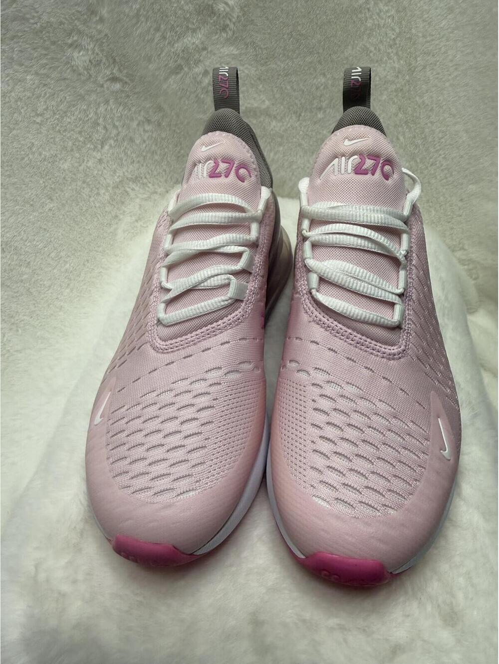 NEW NIKE AIR MAX 270 YOUTH SIZE 6 OR WOMEN'S SIZE 7.5